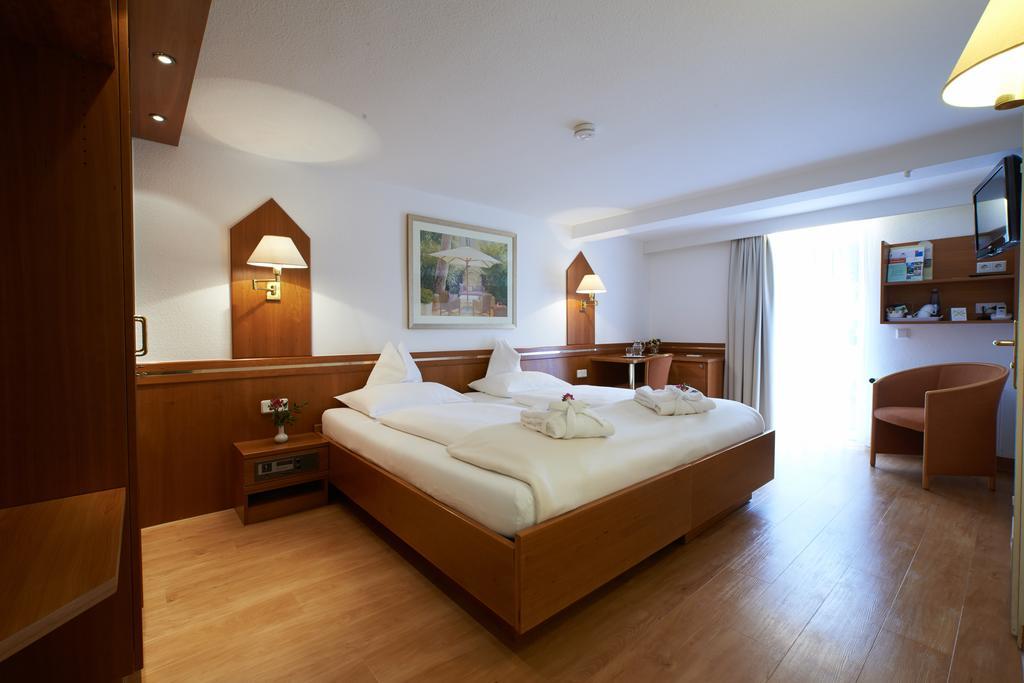 Hotel Klughardt Нюрнберг Стая снимка
